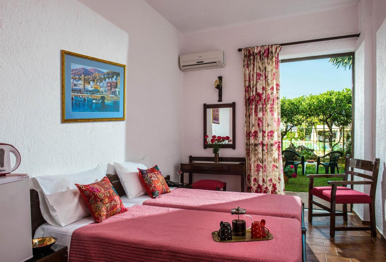 Hotel Malia Holidays Esterno foto