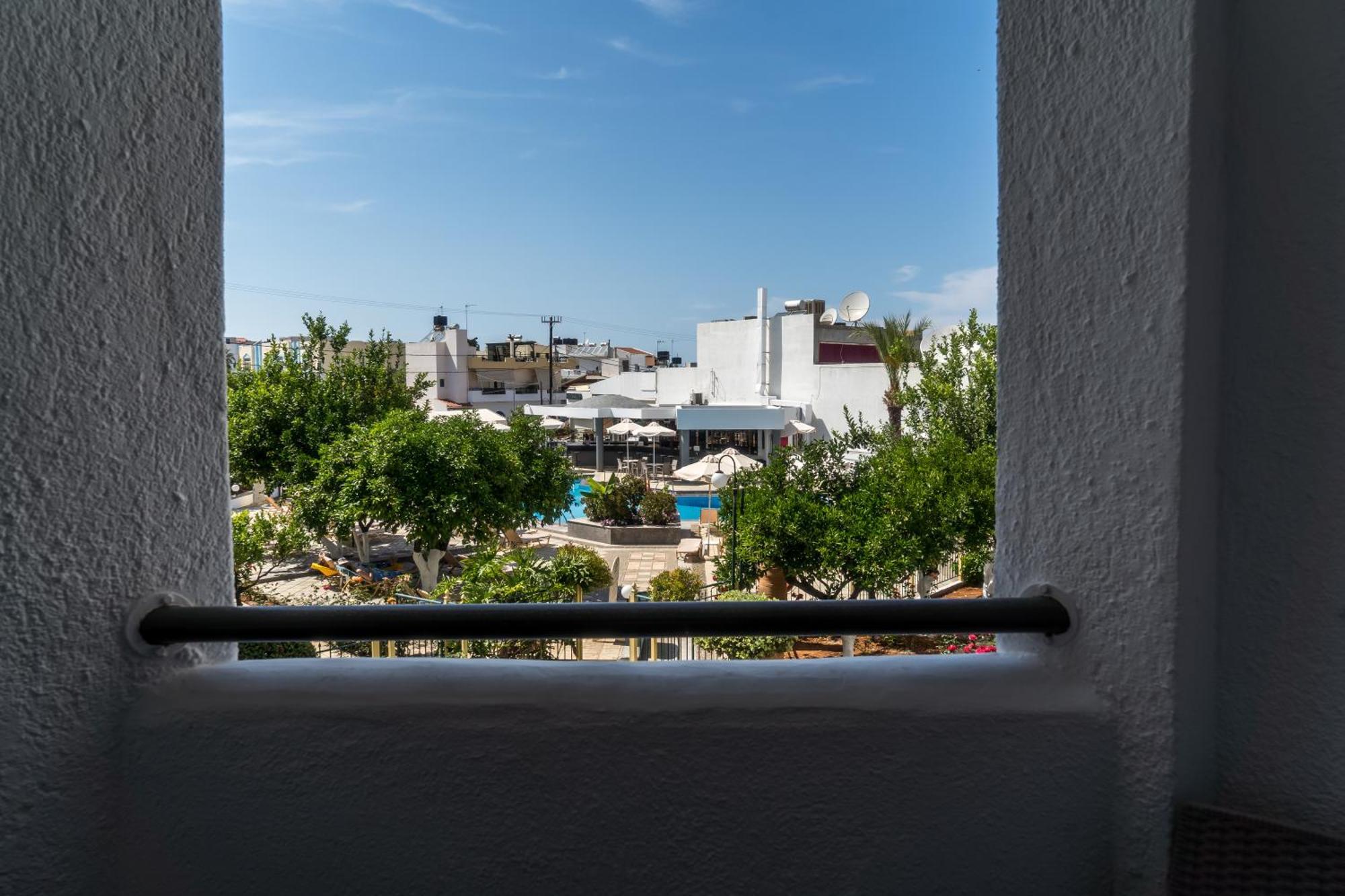 Hotel Malia Holidays Esterno foto