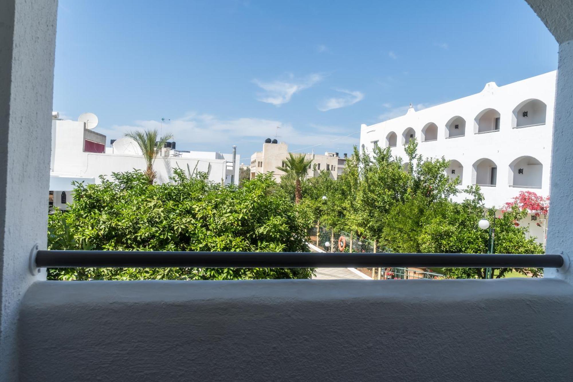 Hotel Malia Holidays Esterno foto